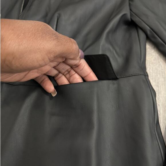 Alfani Women’s Black Faux Leather Zip Front Jacket Size Small Sleek Moto Style - Picture 5 of 12